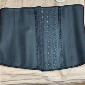 Waist trainer